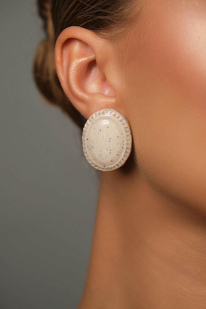 Серьги и кольцо «Фарфоровый цветок». Мраморный цвет - фото 5